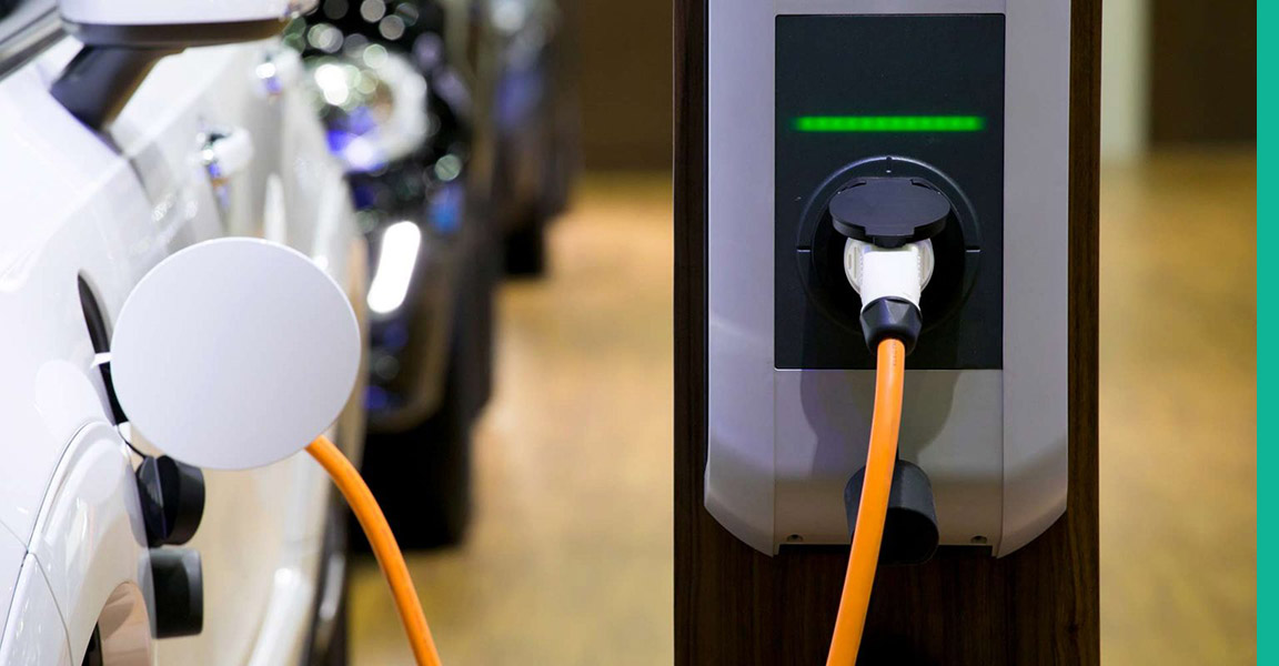 2035 EV Deadline “Changes Little” for Car Fleets but Acknowledges Van Reality, Says AFP